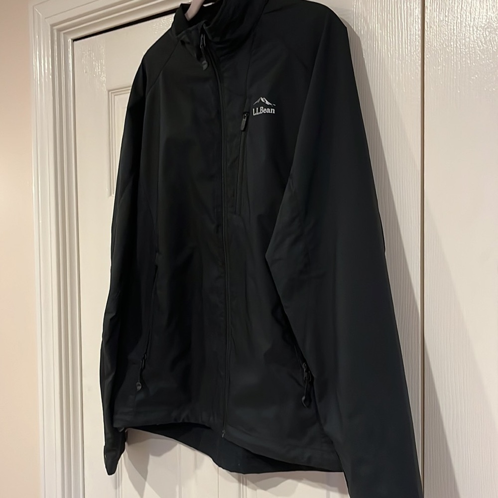 L.L. Bean Softshell Jacket - Picture 2 of 6